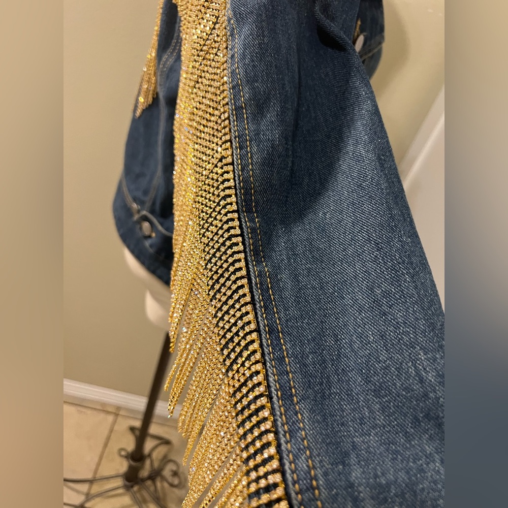 Don’t miss out this gorgeous jacket! Denim Jacket..Size S - Picture 8 of 16